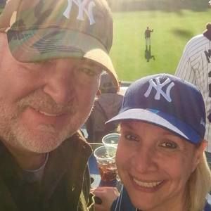 Meet your Posher, Elaine